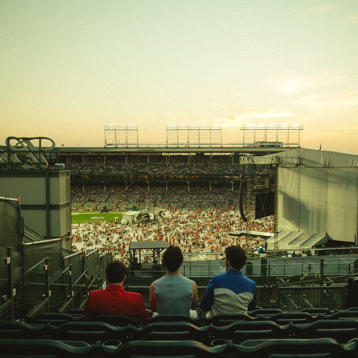 Still buzzing from the shows in St. Louis and at Wrigley Field in Chicago. 

Performing for you each night in venues we’d never imagined of has been a dream come true. We are so lucky to have the best fans in the world that make every show special ❤️
