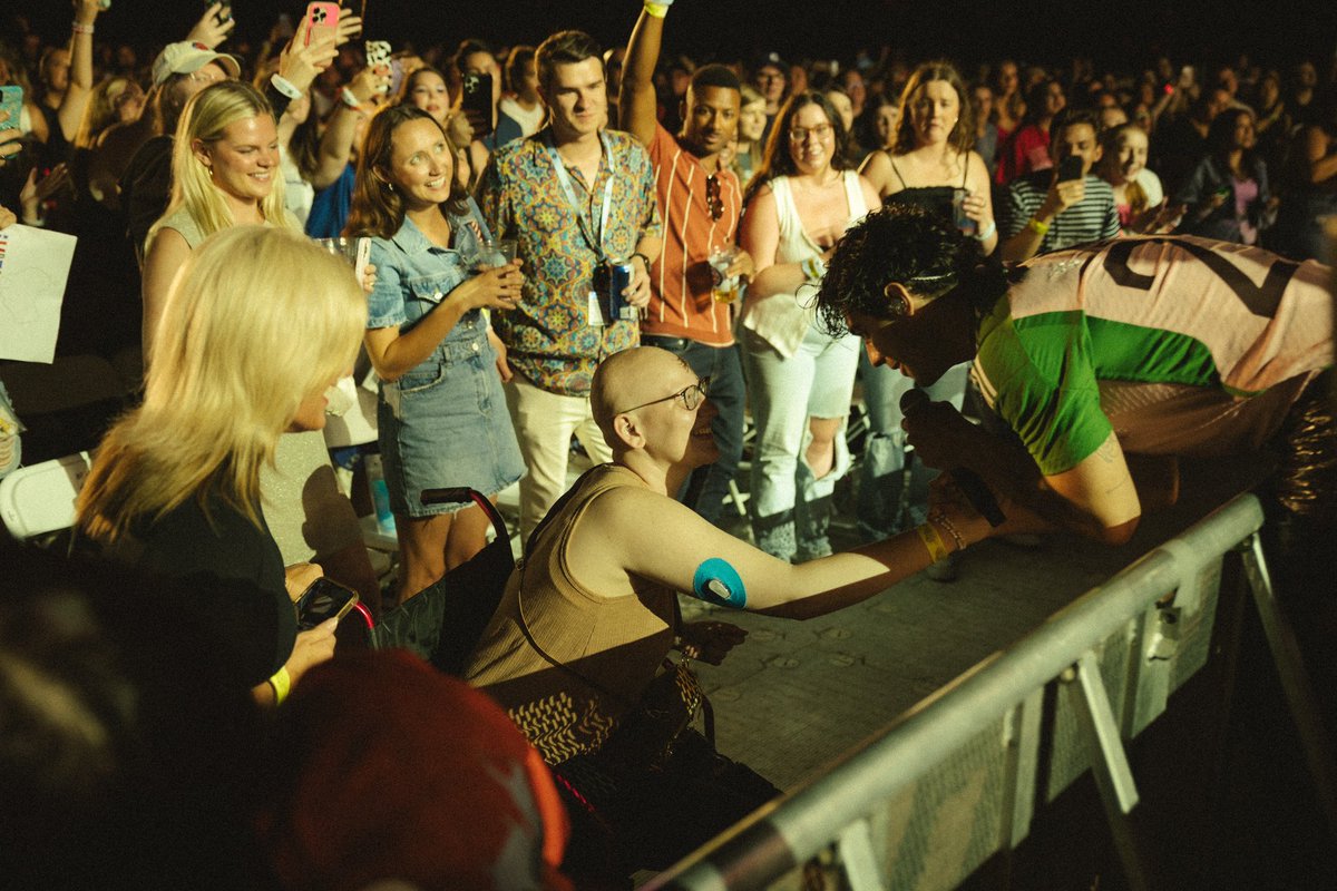 jonasbrothers's tweet photo. Still buzzing from the shows in St. Louis and at Wrigley Field in Chicago. 

Performing for you each night in venues we’d never imagined of has been a dream come true. We are so lucky to have the best fans in the world that make every show special ❤️ https://t.co/D4Gf7HJAZL