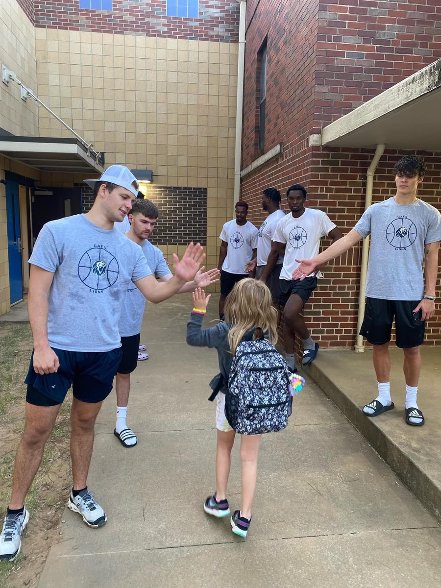 Curtis Janz (@curtisjanz) on Twitter photo The first week of classes completed with <a href="/UAFSSports/">UAFS Athletics</a> teams out in the community engaging with Fort Smith! The first week of classes completed with <a href="/UAFSSports/">UAFS Athletics</a> teams out in the community engaging with Fort Smith!