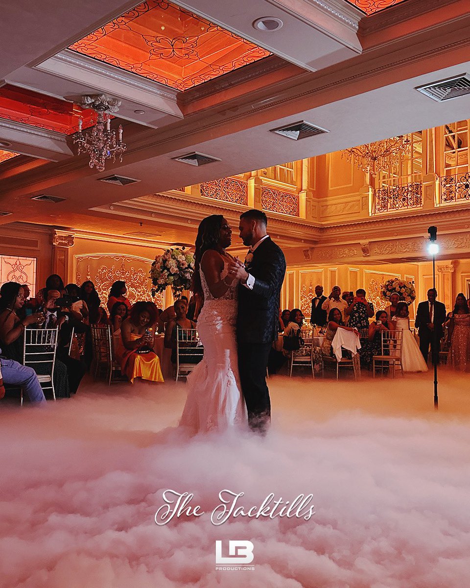 LBProductionsNY's tweet photo. This weekend we celebrated with The Tacktills at @jerichoterrace and what a celebration it was! Here’s a beautiful shot of them sharing their first dance as husband and wife featuring our “Dancing on a Cloud” enhancement.
#LBProductions #LBProductionsNY #Wedding #FirstDance https://t.co/K9NPgKlHE0