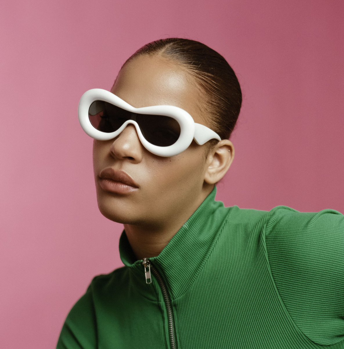 BEACASSO's tweet photo. Film photos I took of cool people wearing their sunglasses https://t.co/muqPRuE0KD