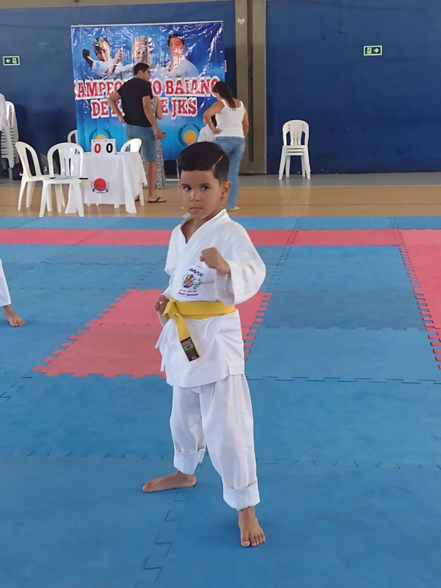 Heitor tem 6 anos participou do baiano campeonato em julho, 2°lugar e agora busca a oportunidade de participar do brasileiro. Precisamos de ajuda para custear parte das despesas, vocês que quiserem doar, qualquer valor a chave pix em nome dele é CPF: 09628962507