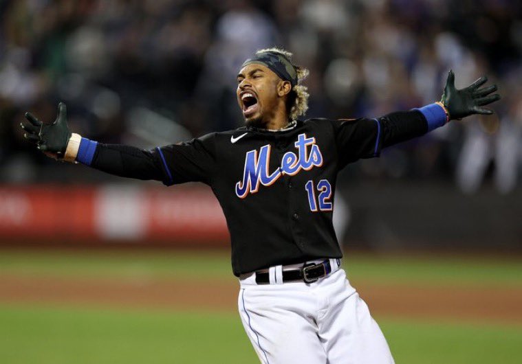MetsScope's tweet photo. Francisco Lindor this season:

129 G
.255 AVG
.337 OBP
.807 OPS
24 HR
79 RBI
85 R
121 OPS+
123 wRC+
5.2 fWAR (T-5th in MLB)

Whether we want to admit it or not, Lindor has been awesome this season. #LGM https://t.co/IEn9iWDE11