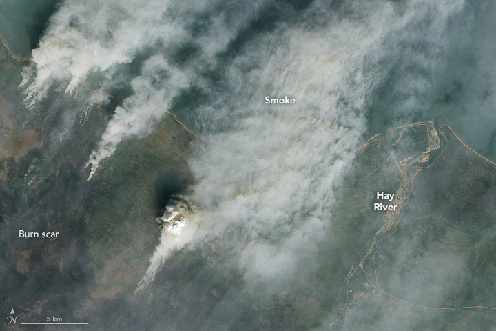 Landsat 9's Operational Land Imager-2 captured this image of wildfires burning in the South Slave region of the Northwest Territories on August 24, 2023. #Enterprise is left centre, #HayRiver top centre (left image) #NWTWildfires #NWT