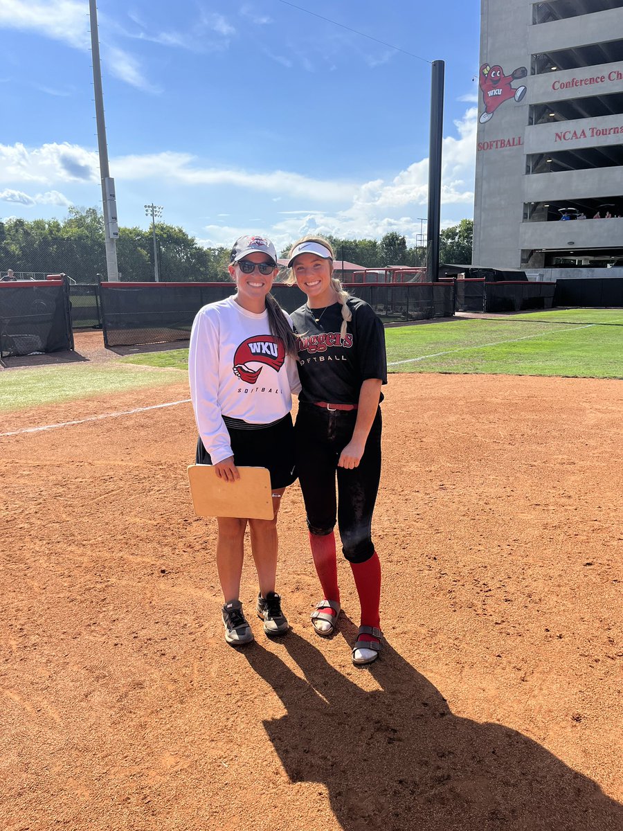 Carly Bryant tweet media