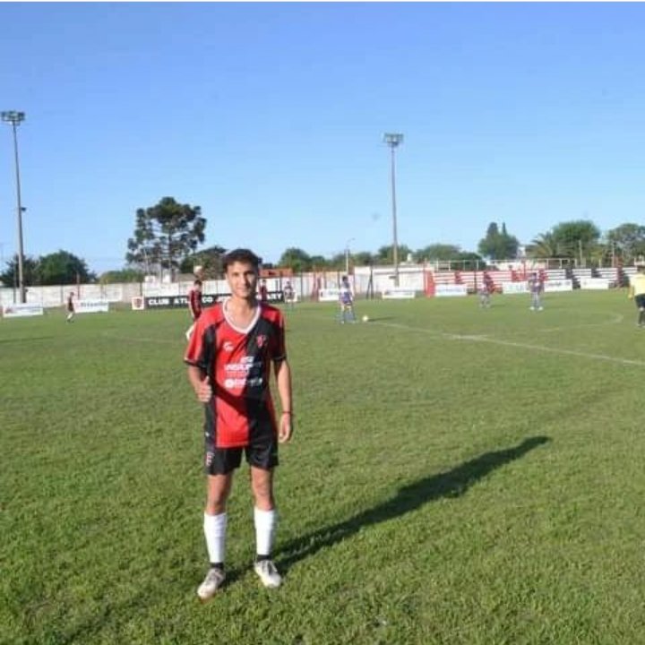 Tomás Aquino, jugador de nuestro club, tuvo un accidente de moto, se está recuperando en el Hospital Militar de Buenos Aires y necesita la ayuda de todos.

El domingo 17 de septiembre realizaremos una pollada a beneficio para colaborar con los gastos de su internación🙌