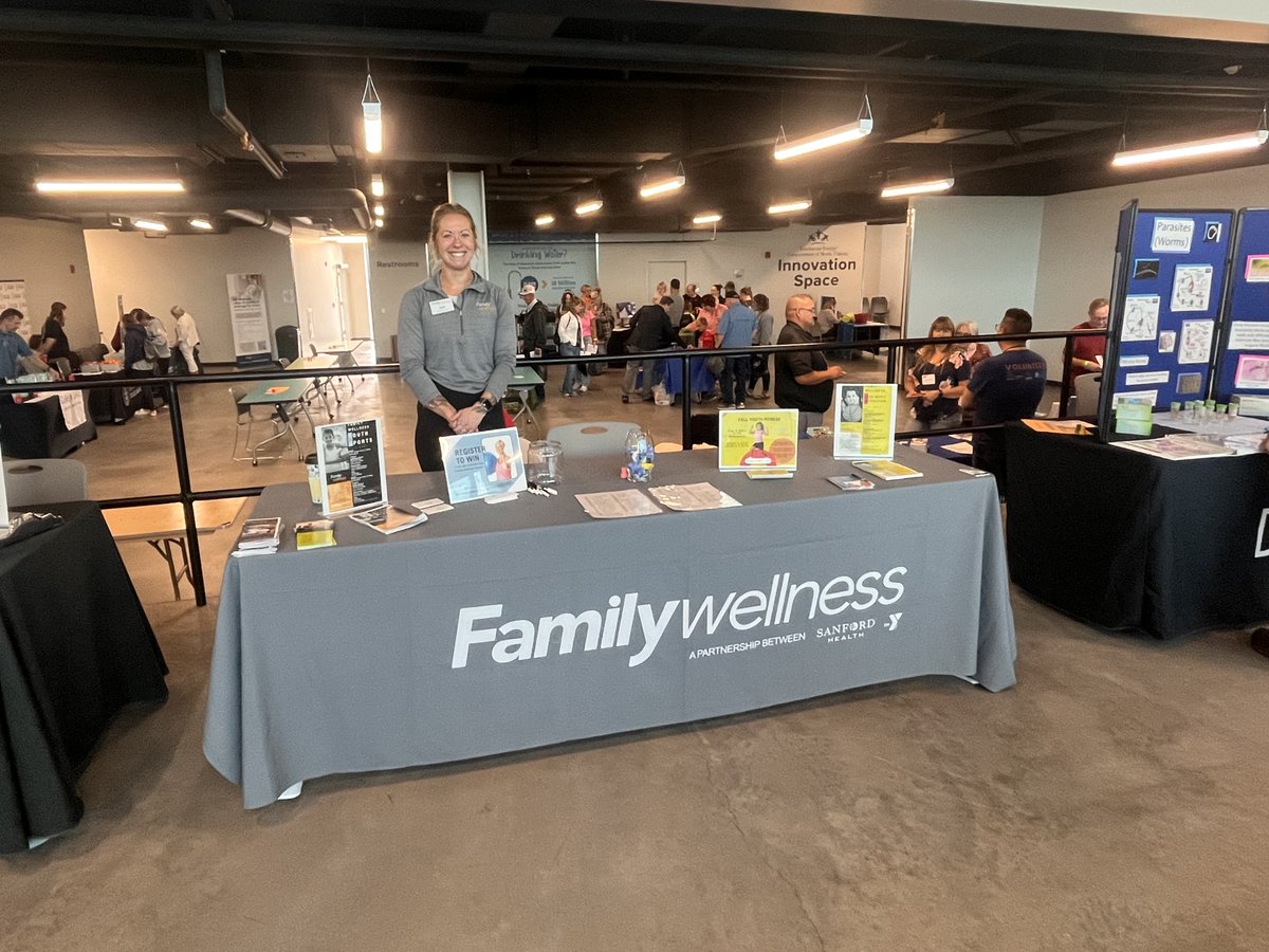 FWBisMan's tweet image. We had a great time at the Gateway to Health event at the beautiful new Gateway to Science building this past weekend! #gatewaytoscience #healthfair #familywellnessbisman