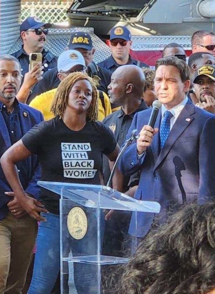 petee224's tweet photo. Best pic you’ll see on the internet today
#activeshooter
#RemoveDeSantis https://t.co/TxVqJDxGnd