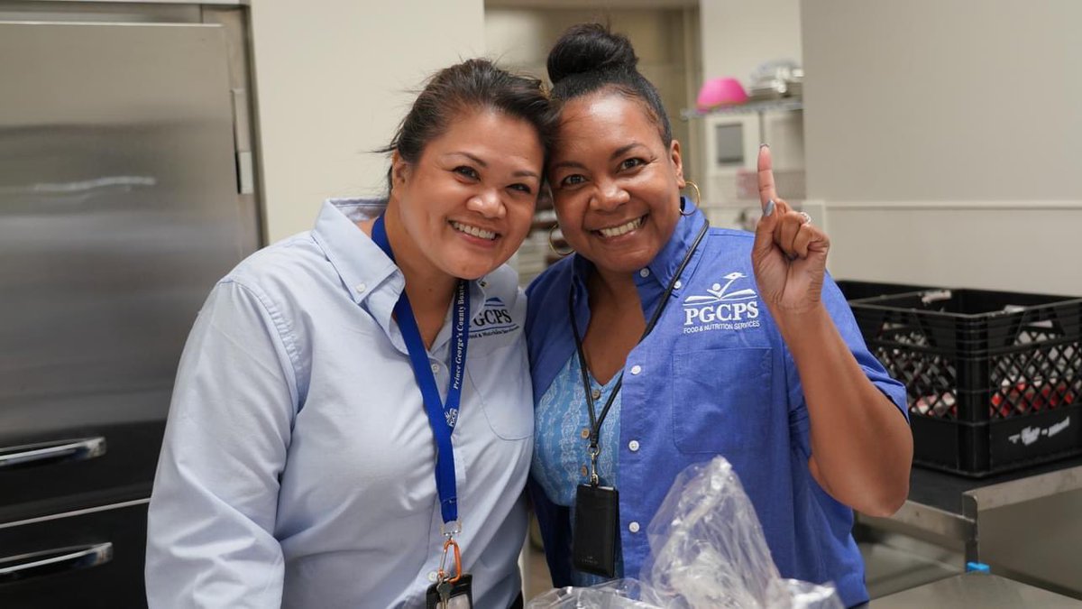 pgcps's tweet image. The first day of school is in the books! 📚 

✅ View photos: photos.google.com/share/AF1QipN-…
✅ Share your back to school moments: pgcps.org/about-pgcps/ba…