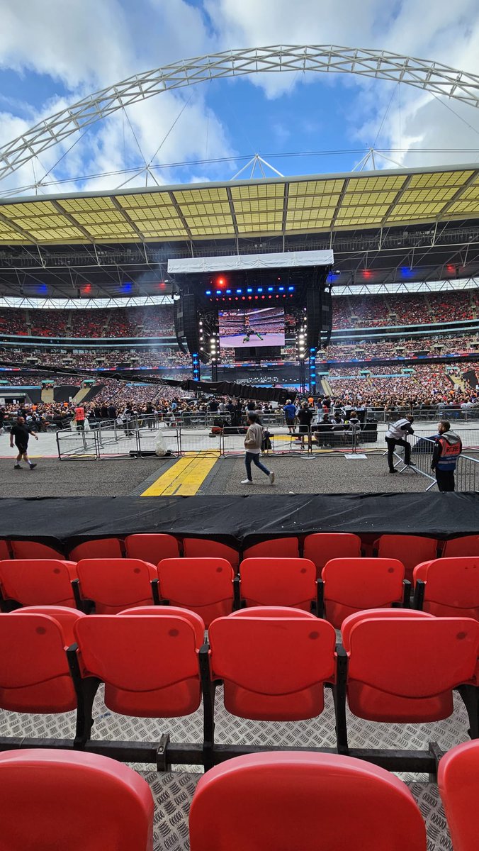 MattOliver18's tweet photo. So @rmorfnyc we bought tickets for #AEWAllIn and had these seats and were not able to be moved.

At £200 a ticket this is both shocking and dissapointing. https://t.co/SN3CkjkpOu
