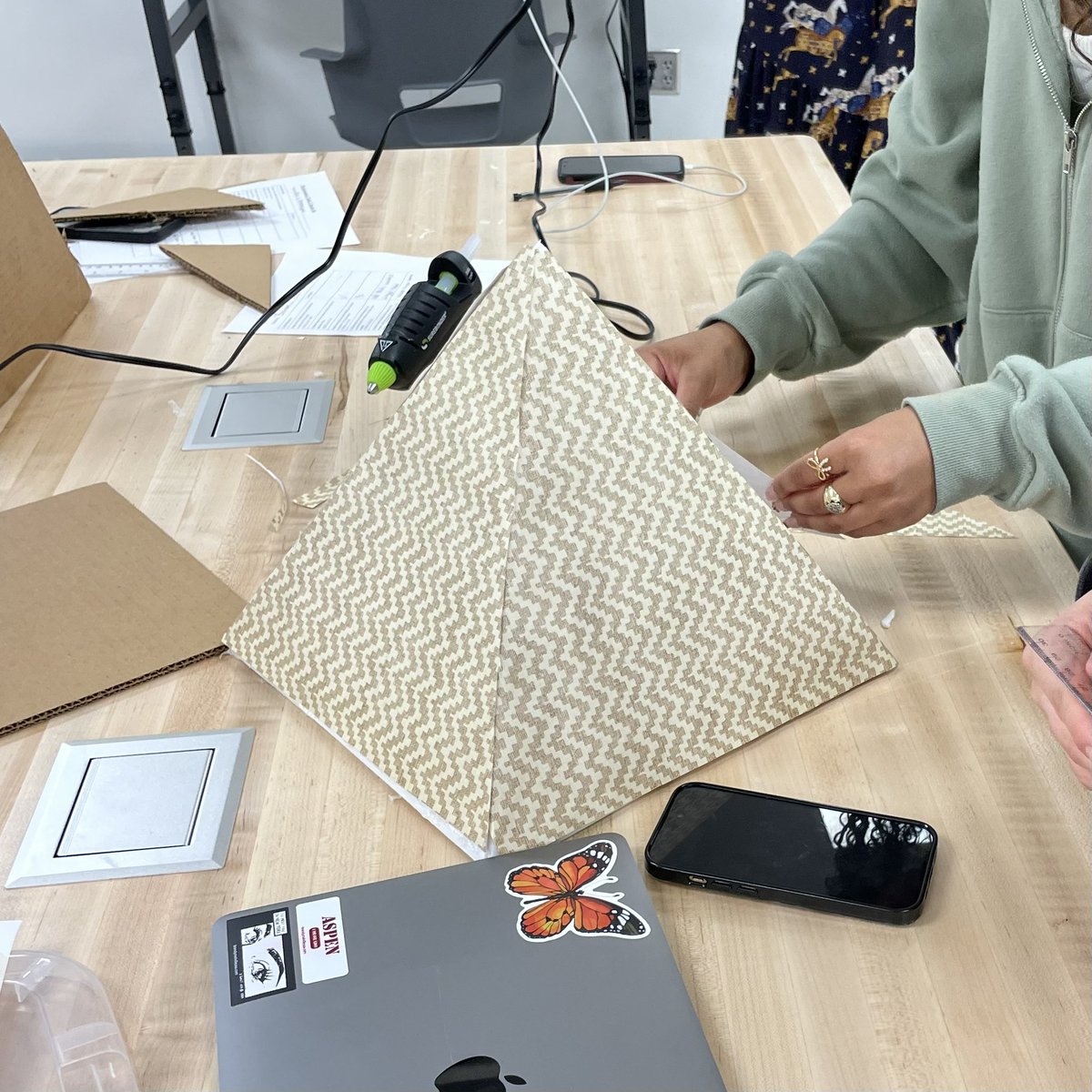 WGHS_LAIR's tweet photo. African American Studies students are working hard on their ancient artifacts and explaining their work to @TothDustin #ProsperProud  #PISDLibraries https://t.co/jrlQe5owq8