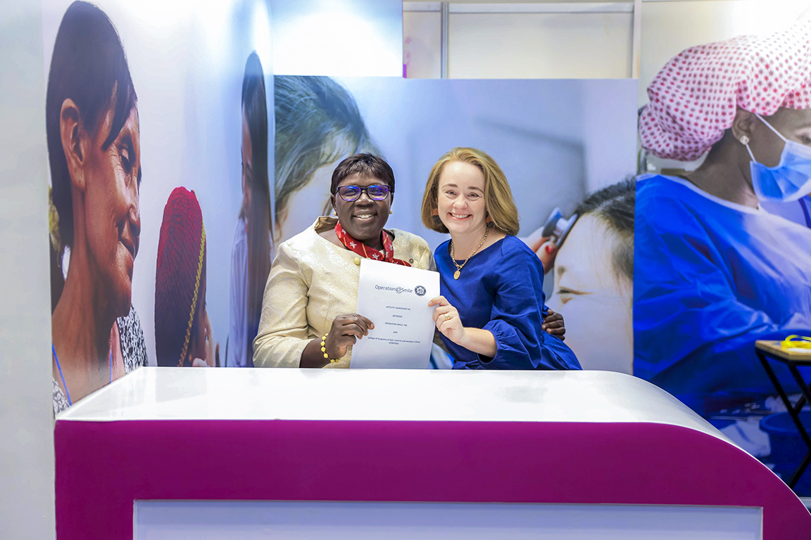 operationsmile's tweet photo. Operation Smile is teaming up with @COSECSA to fund the training of 16 plastic surgeons in Sub-Saharan Africa. This partnership means more patients reached, stronger #healthsystems and world-class care. Kudos to @DrElizabethCote and Dr. Jane Fualal Odubu for advancing education! https://t.co/ouhUe9F9Ib