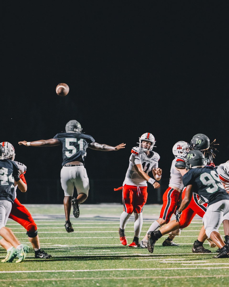 reamescathcart's tweet photo. Friday Night Lights with the Red Devils
@LHSFBRecruits https://t.co/OO0tWSERqE