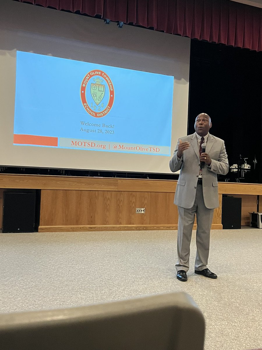 𝒦𝓇𝒾𝓈𝓉𝓎 𝑀𝒸𝐹𝒶𝓇𝓁𝒶𝓃𝑒 tweet media