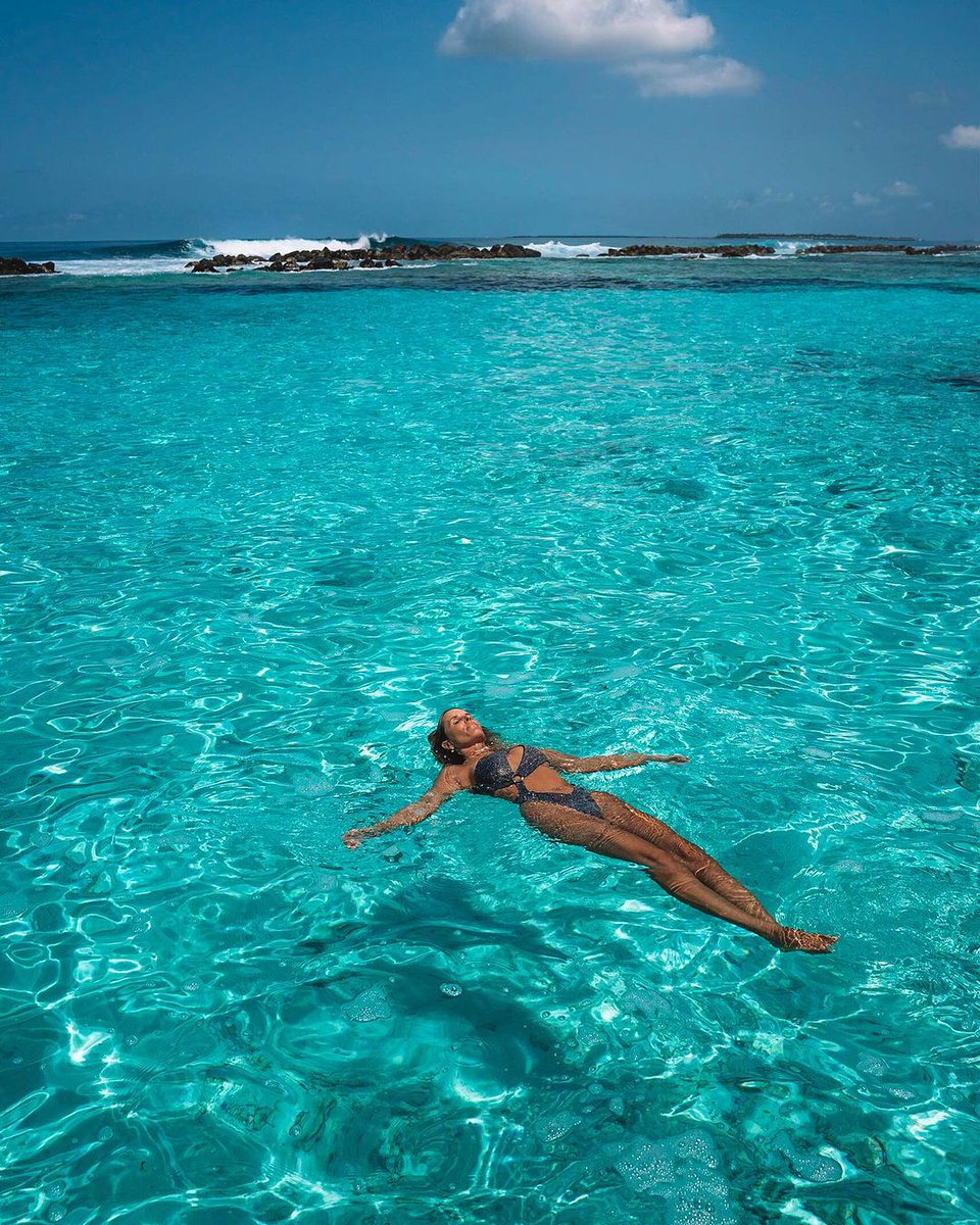 visitparadisemv's tweet photo. Born for saltwater 🌊 

📍Maldives
📸 @vanalany via IG
@villanautica.maldives @villaresortsmaldives
#maldives #maldivesresort #maldiveslovers #beach #ocean #exploringmaldives #tropicalparadise #maldiveslife #places_wow #beautifuldestinations #amazingmaldives #maldivestravel #girl https://t.co/iEm2UkCIFp