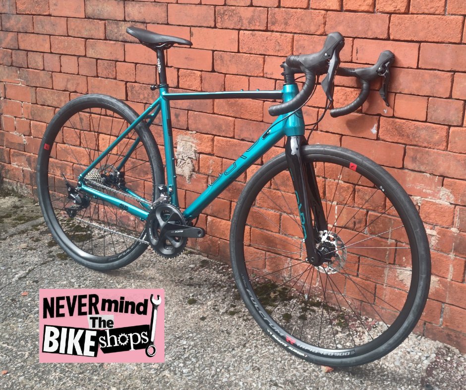 3rd day of Shimano 105 week ! 89-98 Shimano 105 SC. This morphed into the modern day road groupset. 1990 it went 8 Speed, then 1992 we get the revolutionary STI lever! NO MORE HANDS OFF THE HANDLEBARS TO CHANGE GEAR! To celebrate we have £300 off the full 105 Orro Terra G @£1450