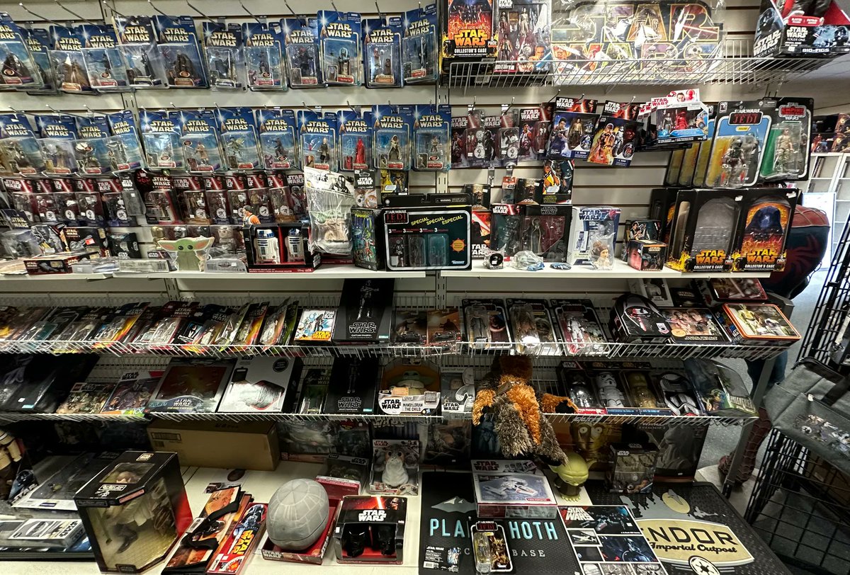 CQevansville's tweet photo. Our selection of Star Wars toys is out of this world! Start or expand your collection of these timeless characters today!
We are located at 8401 N Kentucky Ave Suite C in Evansville
#StarWars #StarWarsToys #ActionFigured https://t.co/T7wyPdN9pn
