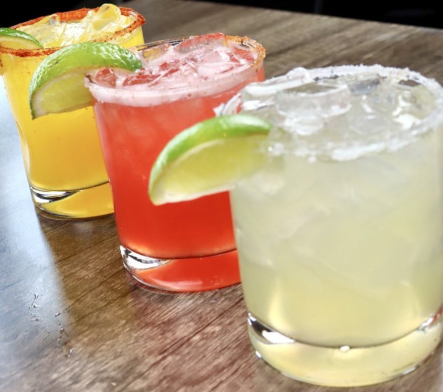 😊 Come enjoy your Monday with us and our specials of the day! $3 Margaritas and $10 Nachos 🙌 
•
•

#MondaySpecials #MargaritaMonday #SportsBar #Greeley #thegoatsportsbar