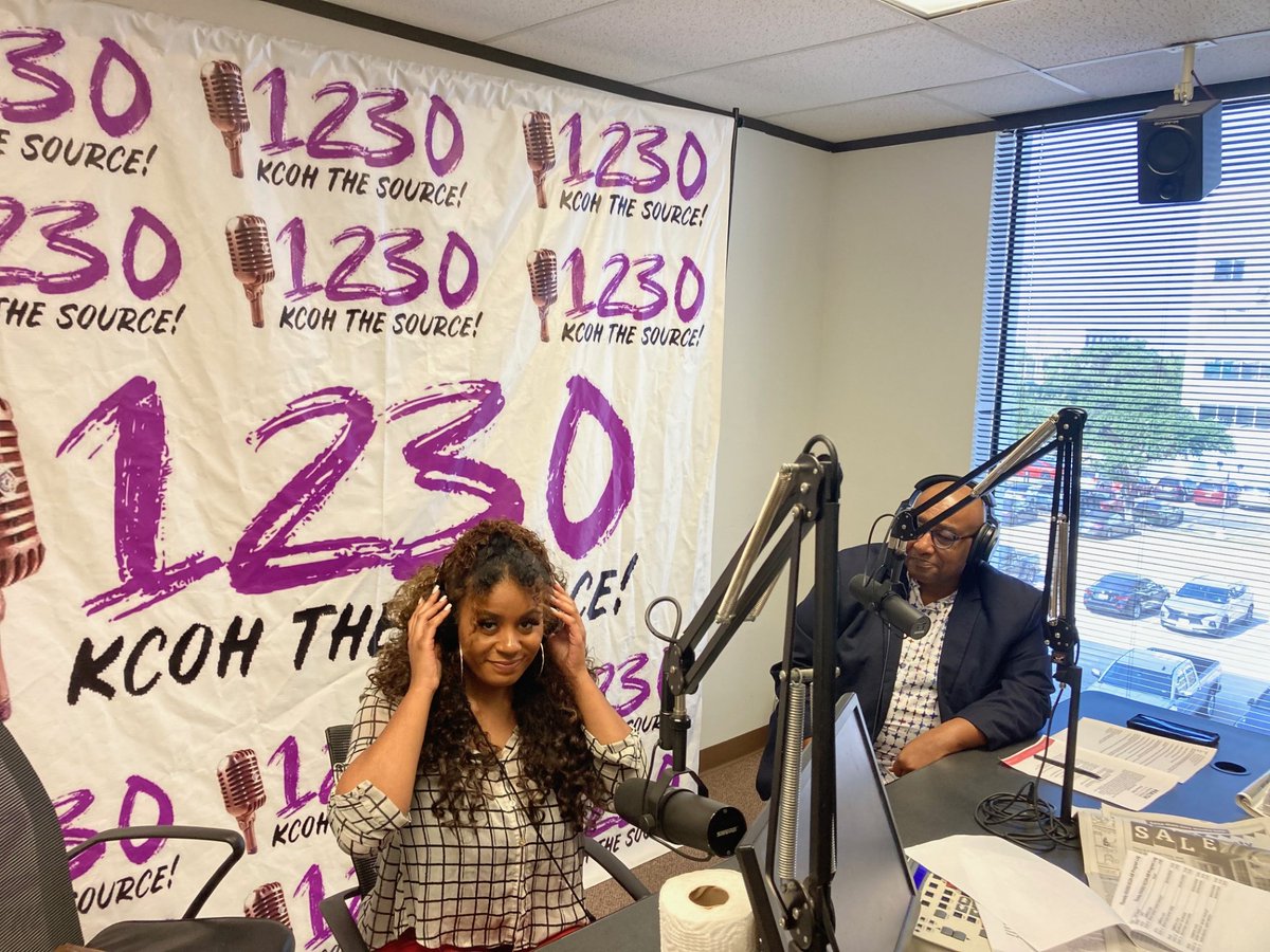 HTownCHAT's tweet photo. H-Town CHAT would like to extend a thank you to Keith Downey &amp; The Source KCOH 1230 AM Radio Station for giving project team members the opportunity to share H-Town CHAT with the community! #healthequity #mentalhealth #empowerment #partnership https://t.co/NCKc9vdwy1