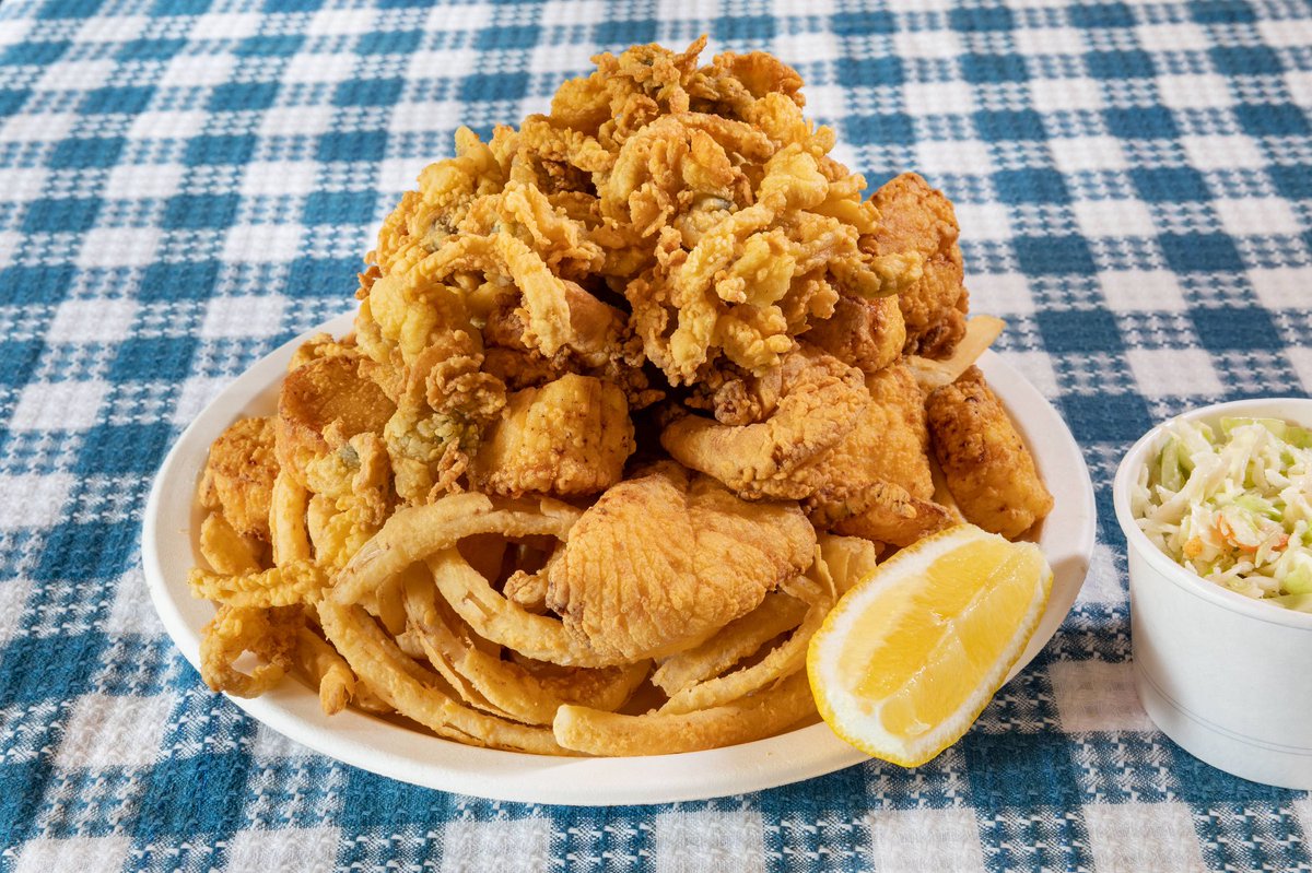 BostonDotCom's tweet photo. Here are the best places to get fried clams in Massachusetts
https://t.co/lqANI63PKl https://t.co/O9DLULJkeT