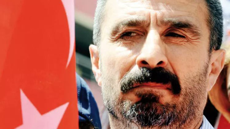 ajans_muhbir's tweet photo. Emekli Kurmay Albay Mustafa Önsel’den korkutan tespit: 

"Nüfus artış hızımız 2021'de 1,3 iken, 2022'de 0,7 oldu. Bu gidişle sanırım sıfırlayacağız. Şu an büyük bir sorunumuz da bu!

Çünkü nüfusun kendini yenilemesi için en az artış hızı 2,13. Bu arada Türkiye'de Suriyelilerin doğurganlığının 5,3 olduğunu ifade edelim.

Suriye'deki doğurganlığın 3,5 civarında olduğunu ama Türkiye'ye gelince hızın arttığını görüyoruz.

Sığınmacılara ücretsiz sağlık hizmeti kapsamında tüp bebek yapanlar bile var. 

Bu durum, aptallıkla açıklanamaz! 

BU BİR YANA NÜFUSUMUZUN HIZLA DÜŞÜP KENDİNİ YENİLEYEMEMESİ BÜYÜK TEHLİKE!"