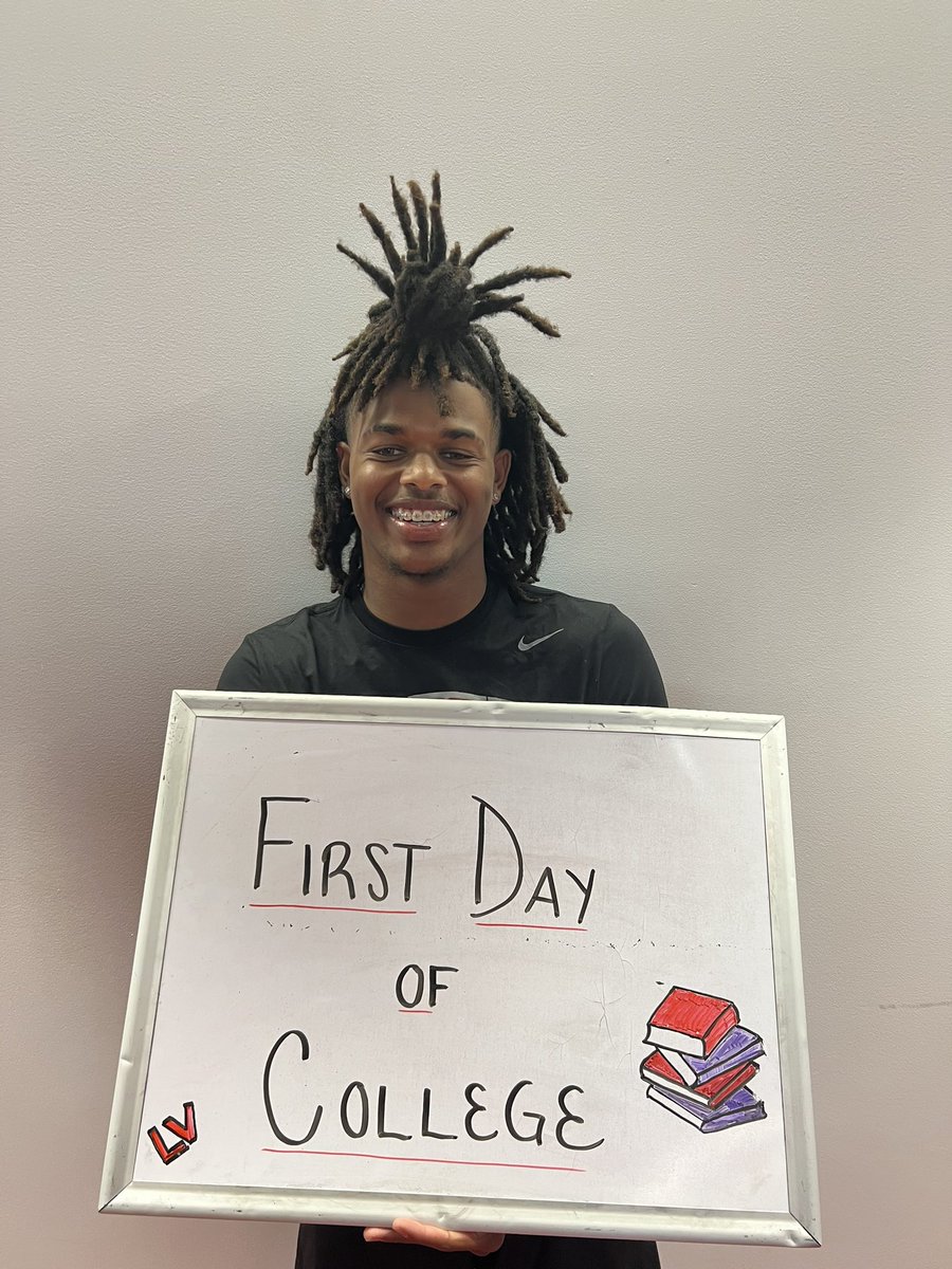 unlvfootball's tweet photo. Happy first day Rebels❗️ https://t.co/cDyRPv9XmF