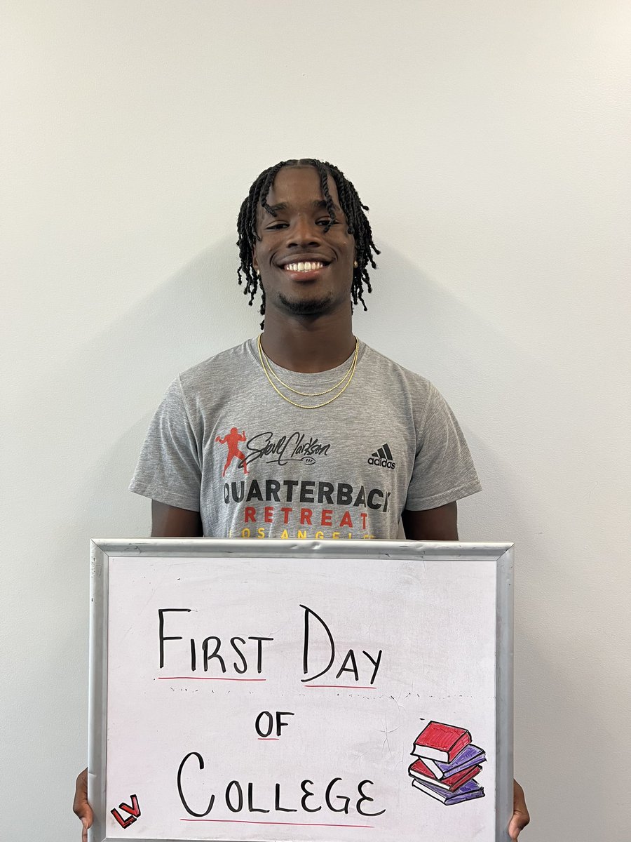 unlvfootball's tweet photo. Happy first day Rebels❗️ https://t.co/cDyRPv9XmF