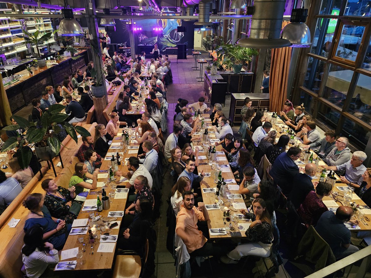 EBBS_Science's tweet photo. Great vibe @EBBS_Science #EBBS2023 gala dinner and party. Great discussion! https://t.co/fORTjlhqJY