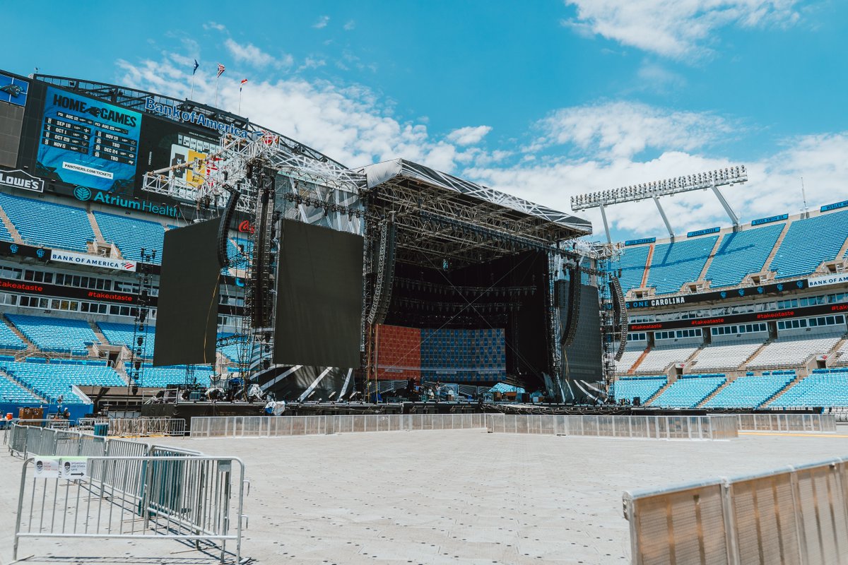 g2_structures's tweet image. 07.14/15. | Luke Combs | Bank of America Stadium | Charlotte, NC
.
.
.
#wemakeevents #concert #liveevents #lifeontheroad #roofstructure #tour #staging #stage #engineers #stadiumshow #production #stagingcompany #g2structures #eventstaging
