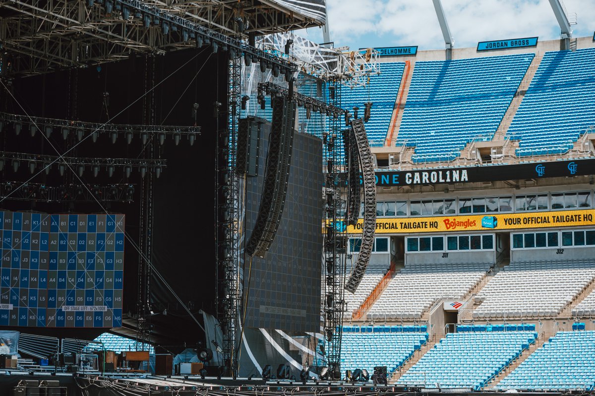 g2_structures's tweet image. 07.14/15. | Luke Combs | Bank of America Stadium | Charlotte, NC
.
.
.
#wemakeevents #concert #liveevents #lifeontheroad #roofstructure #tour #staging #stage #engineers #stadiumshow #production #stagingcompany #g2structures #eventstaging