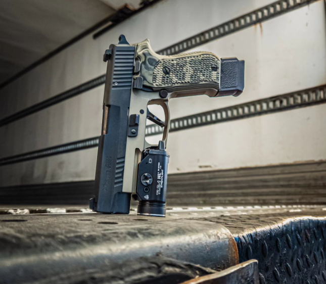OpticsPlanet's tweet photo. πΈ By pistolero_aficionado on IG:
@sigsauerinc P220 45 ACP π
#guns #gunfanatics #gunsbadassery #sigsauerusa #idigsigs #firearms #p220 #piercethesoul #hoguegrips #armorycraft #firearmsdaily #dailygundose #dailycustomgun #gunsofinstagram #opticsplanet https://t.co/4ttMvRLHsj