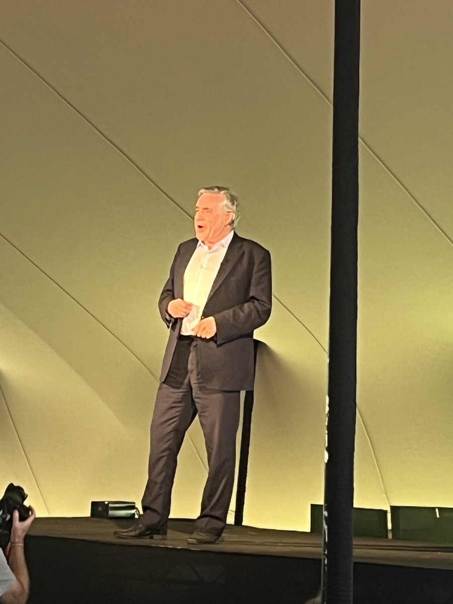 Pjane1965's tweet photo. ⁦@GordonBrown⁩ speaking at ⁦@greenbelt⁩ this weekend about the heartbreaking poverty we are seeing in UK now. This is not acceptable or unavoidable. Solutions exist, and our government should be doing much better than this. #LetsEndPoverty https://t.co/1xqhZViJUR