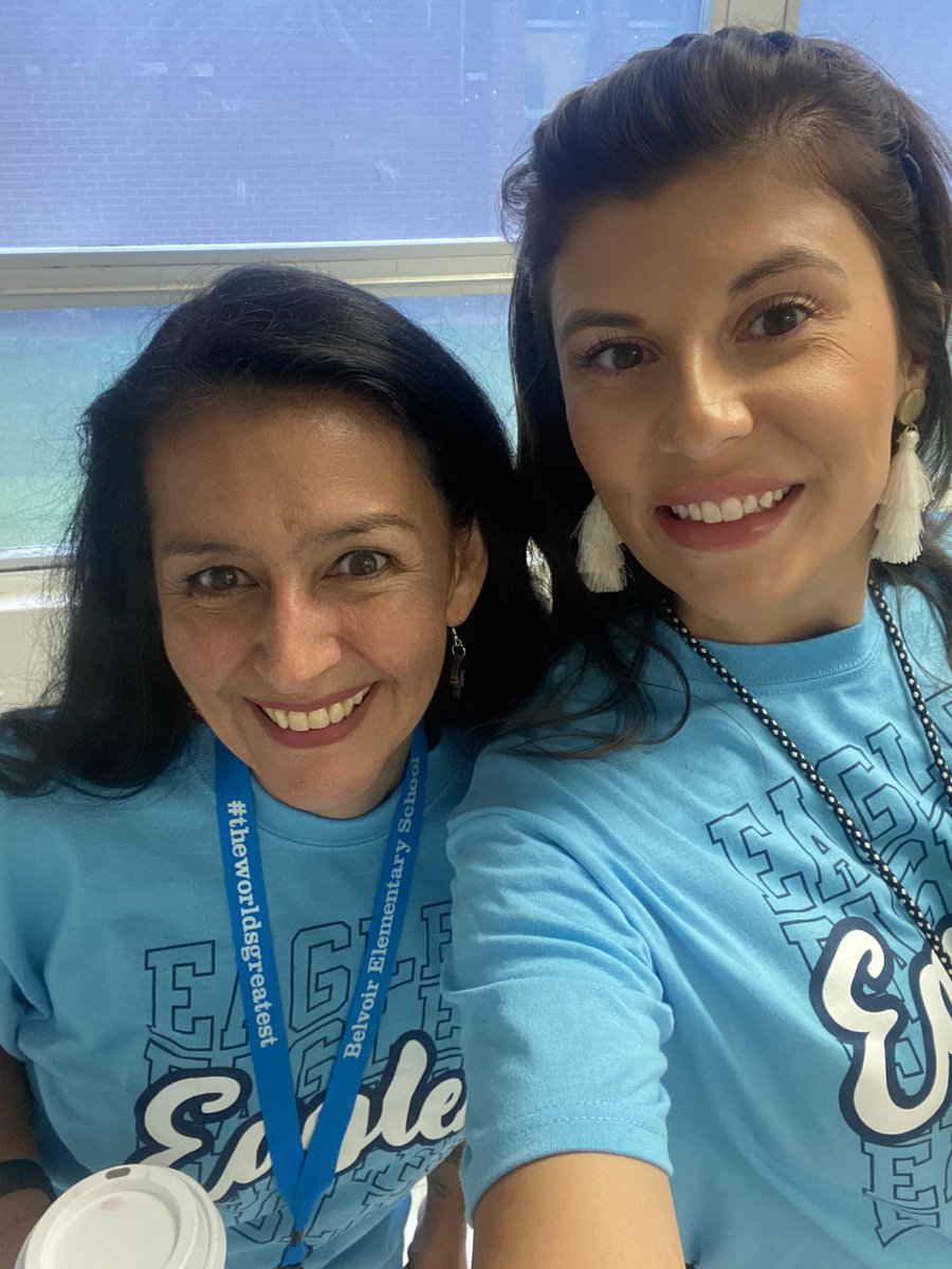 Ms. Harrell y Señora Treviño. I feel so lucky to have such a wonderful teacher by my side! The 4th Grade Dual Language Team at Belvoir Elementary rocks! 
#UnitingOurWorld <a href="/Belvoir_Eagles/">Belvoir Elementary</a> <a href="/ParticipateLrng/">Participate Learning</a>