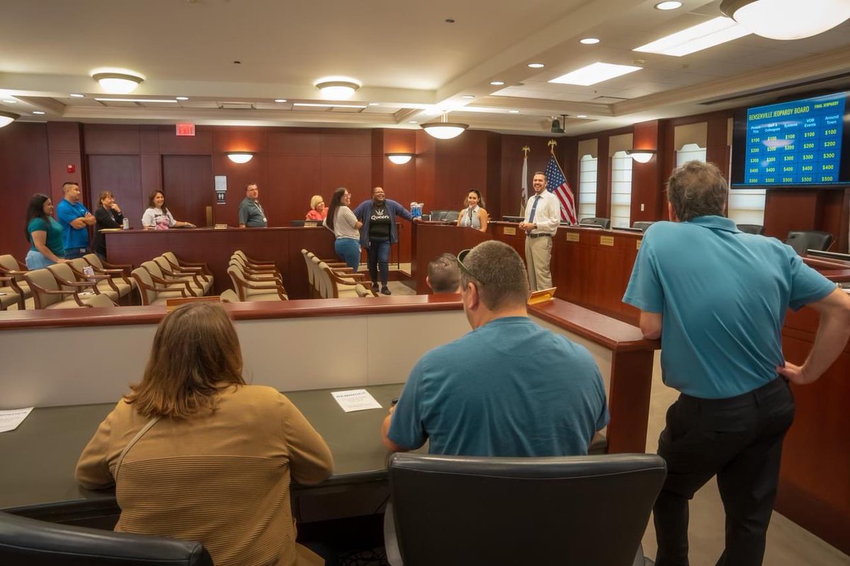 BensenvilleIL's tweet photo. Recently the Village of Bensenville hosted an in-service day for village hall staff. These sessions were designed to equip staff with the necessary tools and knowledge on IT systems, policies and customer service.
#VillageOfBensenville #InServiceDay #TeamBuilding https://t.co/3jwslInIcC