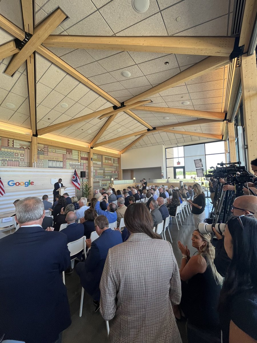 Team_SPP's tweet photo. Another day, another exciting Google announcement in Ohio!
Today, the tech giant announced an additional $1.7 billion dollar investment in our state. #TeamSPP supported the effort and secured over a dozen Ohio media outlets to cover the announcement! https://t.co/sme8HMSUyK