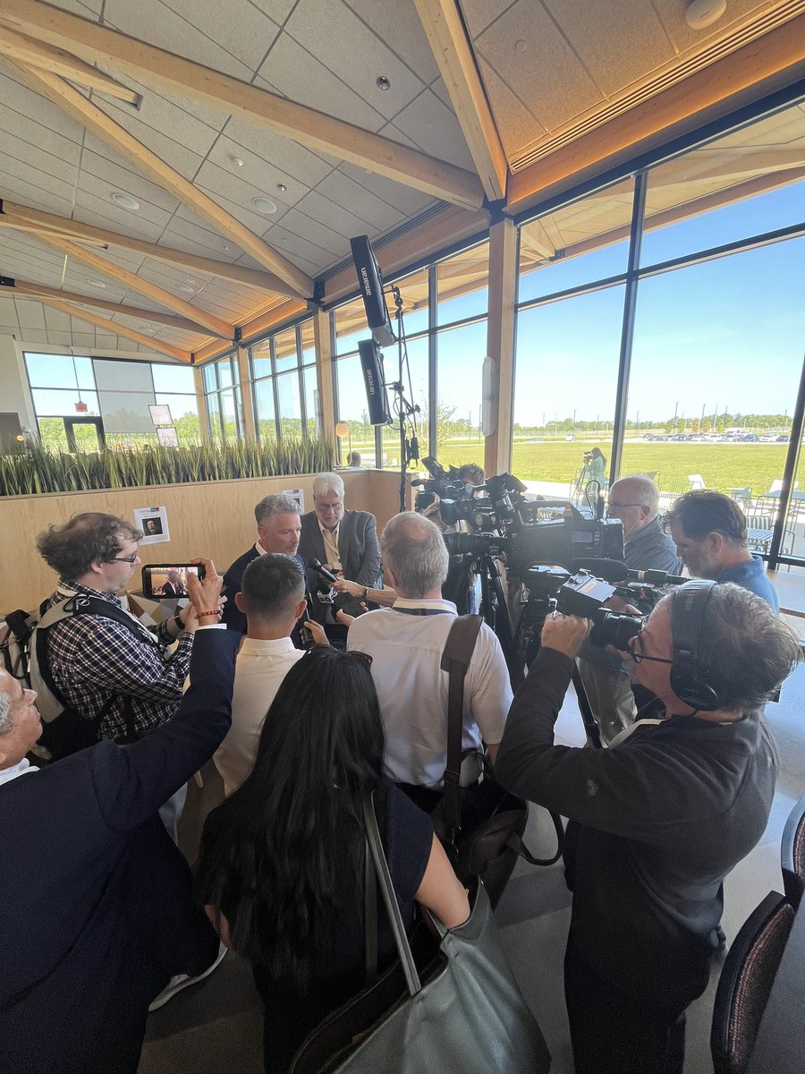 Team_SPP's tweet photo. Another day, another exciting Google announcement in Ohio!
Today, the tech giant announced an additional $1.7 billion dollar investment in our state. #TeamSPP supported the effort and secured over a dozen Ohio media outlets to cover the announcement! https://t.co/sme8HMSUyK