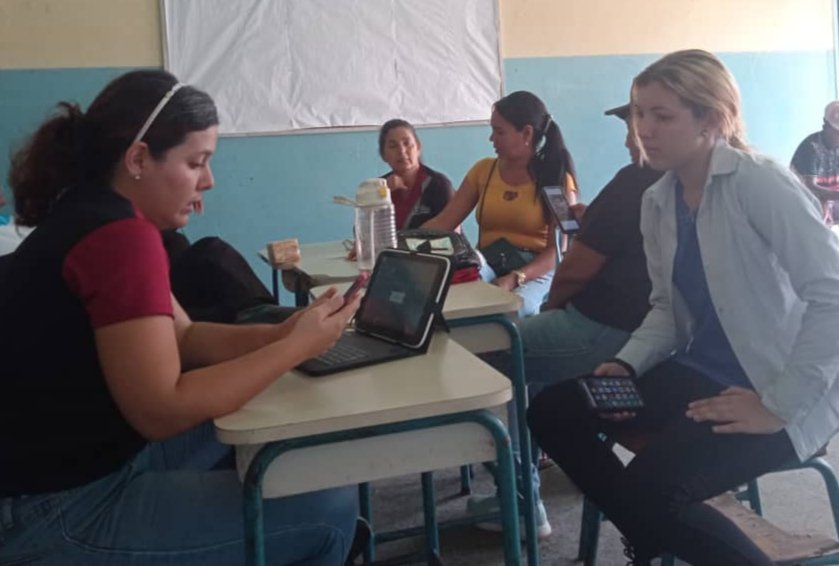 CircuitoSB's tweet photo. Centro de desarrollo de la Calidad Educativa Paz Castillo - Edo. Miranda. Aporte al Apoyo en Cambio de Opciones del SNI OPSU de nuestros Bachilleres @HectoRodriguez @MPPEDUCACION @_LaAvanzadora @Zonaeducadelor1 @cdcepazcastillo https://t.co/FIVh5MBnZd