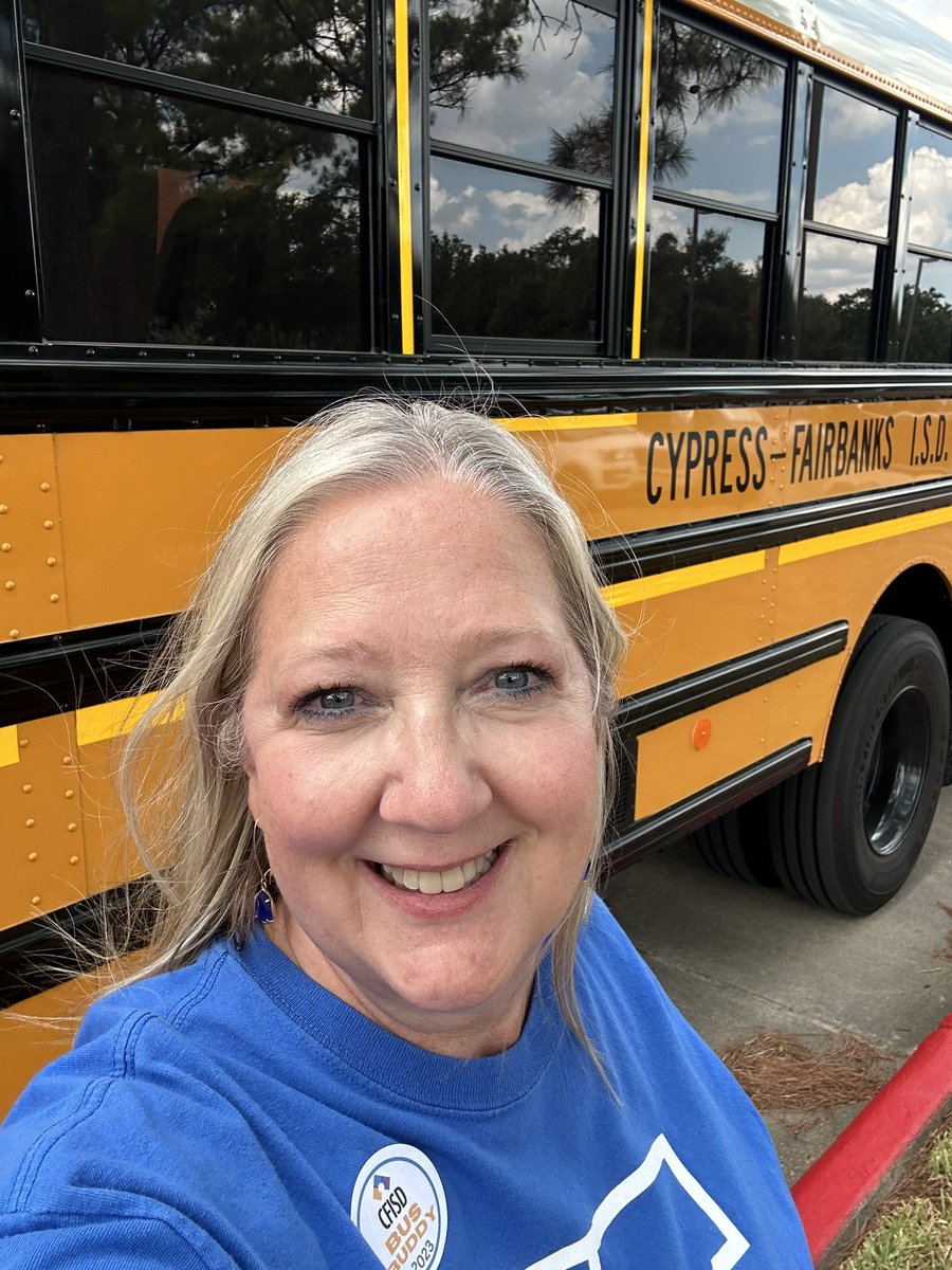 susanblowey's tweet photo. Volunteer and join me to serve as a @CFISDbus #BusBuddy in @CyFairISD! #CFISDSpirit #NowBeforeNext #KirkCan #KirkRoar #GlobalVolunteer #BringingOutTheBest https://t.co/RhxoUzJU6U
