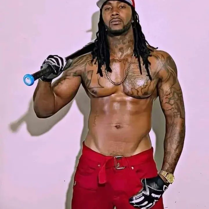 samson_dav28864's tweet photo. How you doing my ladies https://t.co/1XXLxO521y
