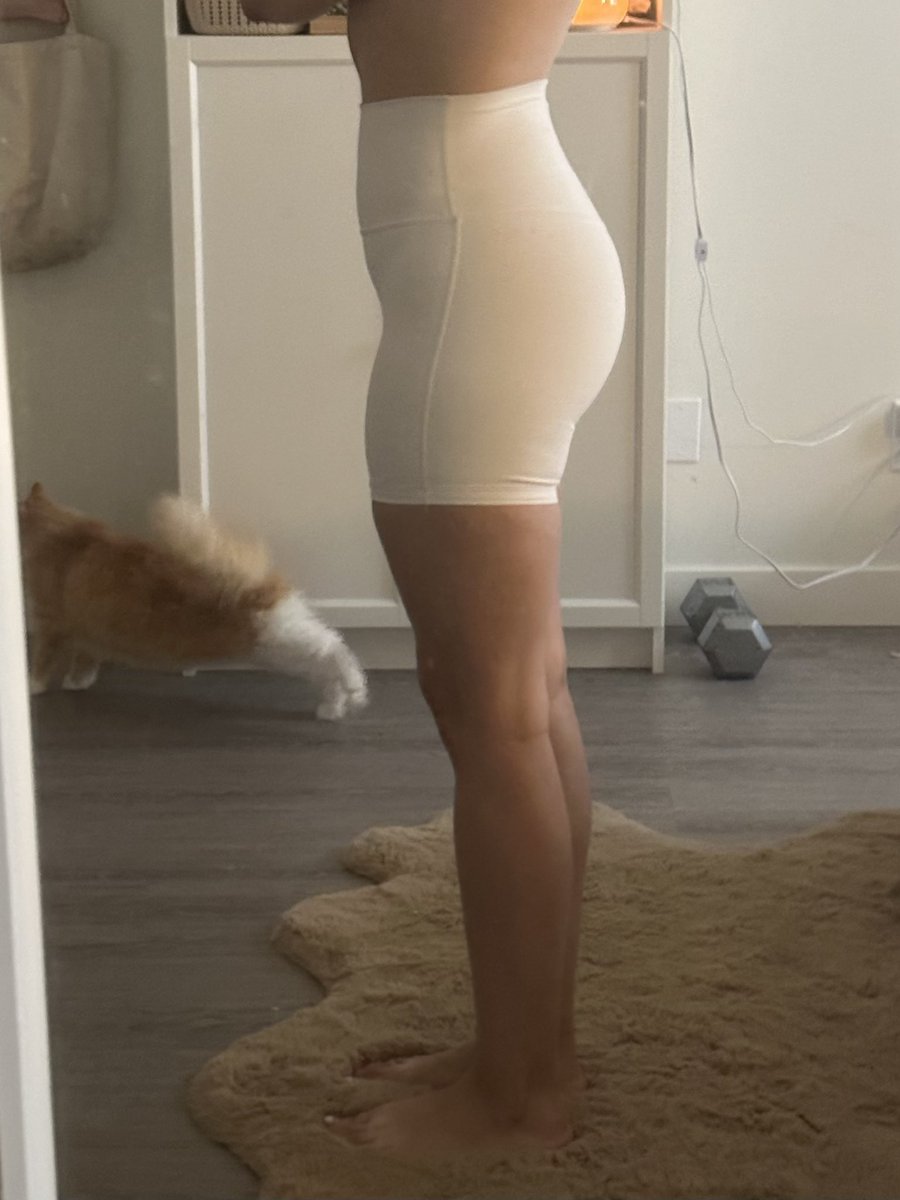 glossdiet's tweet photo. eat your protein, lift your weights. exactly a year apart https://t.co/igz0kyQ4BV