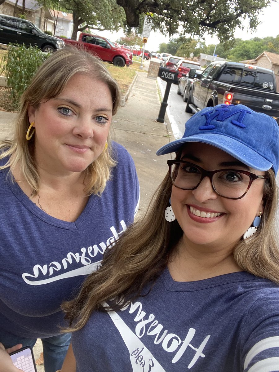 BiselvaOrtega's tweet photo. 1st day of school was a success! Our student leaders were ready to welcome everyone, anchors for morning announcements were prepared, and we had the fastest dismissal for day1️⃣. @NISDHowsman @IDismiss #TeamNorthside #BetterTogether https://t.co/Urk1dMBeA0