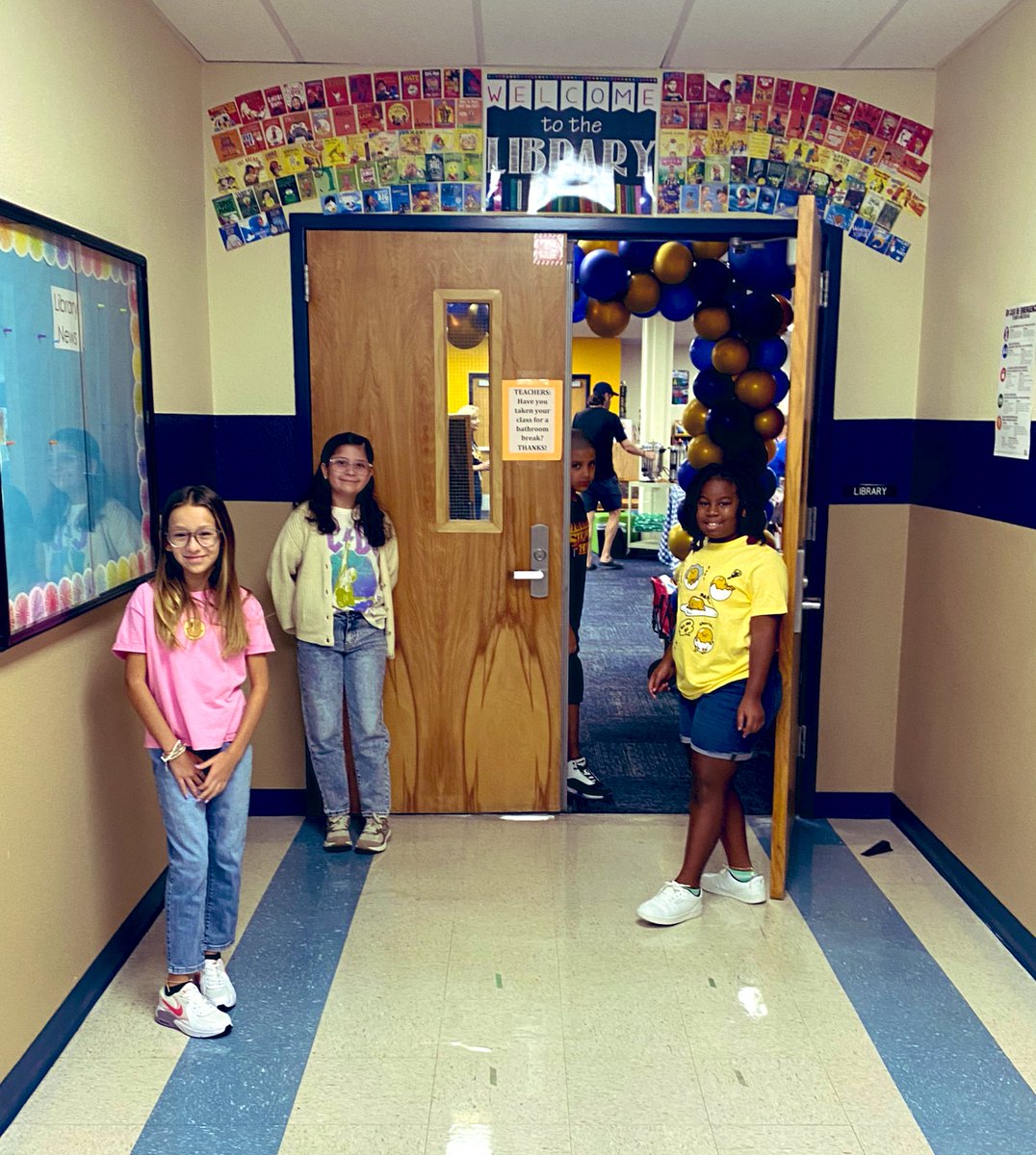 BiselvaOrtega's tweet photo. 1st day of school was a success! Our student leaders were ready to welcome everyone, anchors for morning announcements were prepared, and we had the fastest dismissal for day1️⃣. @NISDHowsman @IDismiss #TeamNorthside #BetterTogether https://t.co/Urk1dMBeA0