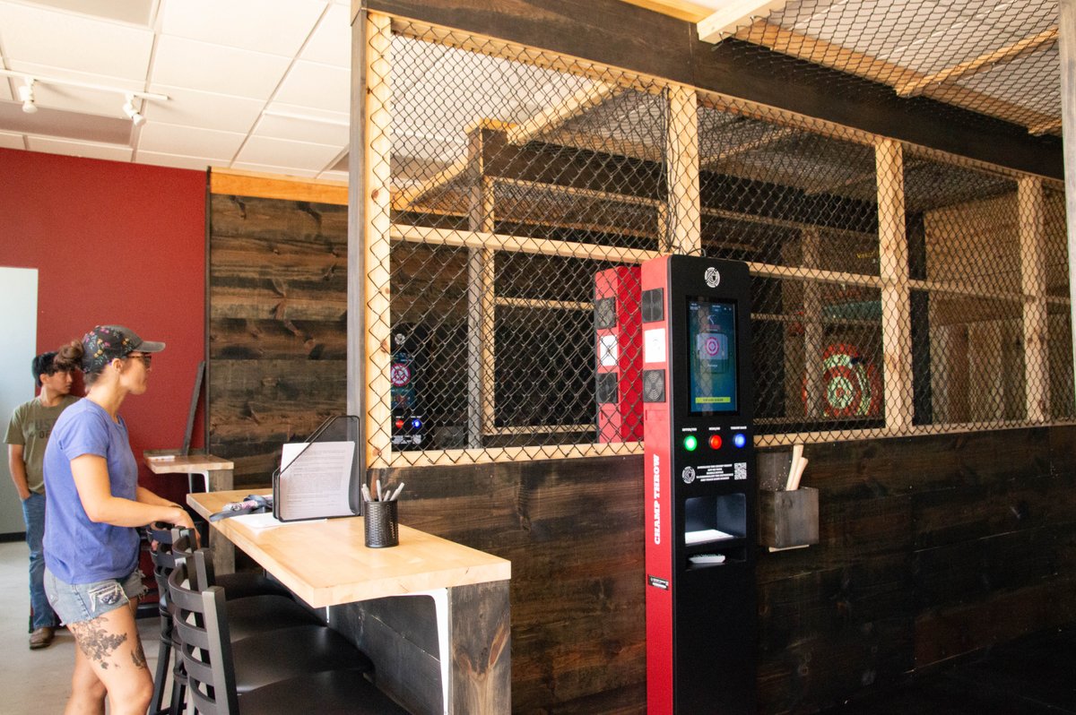 highlandersmain's tweet photo. VIPs get a $25 discount on lanes– no better deal than that! 😍
Starting September 1st, use our app to book a lane reservation and check out your VIP status perks. 
#axethrowing #axes #axe #highlanders #smallbusiness #destination https://t.co/kJ9QUKeie2