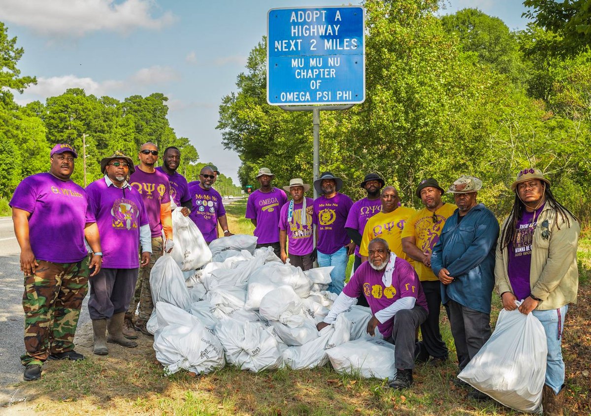DMWT_Program's tweet photo. Sending a big shoutout 🗣️ to the #MuMuNu Chapter of the Omega Psi Phi fraternity for helping keep our #TexasHighways clean and #litterfree! #AdoptaHighway today to start your cleanups: https://t.co/Y1rO7tngMl https://t.co/r5vFEJwh4y