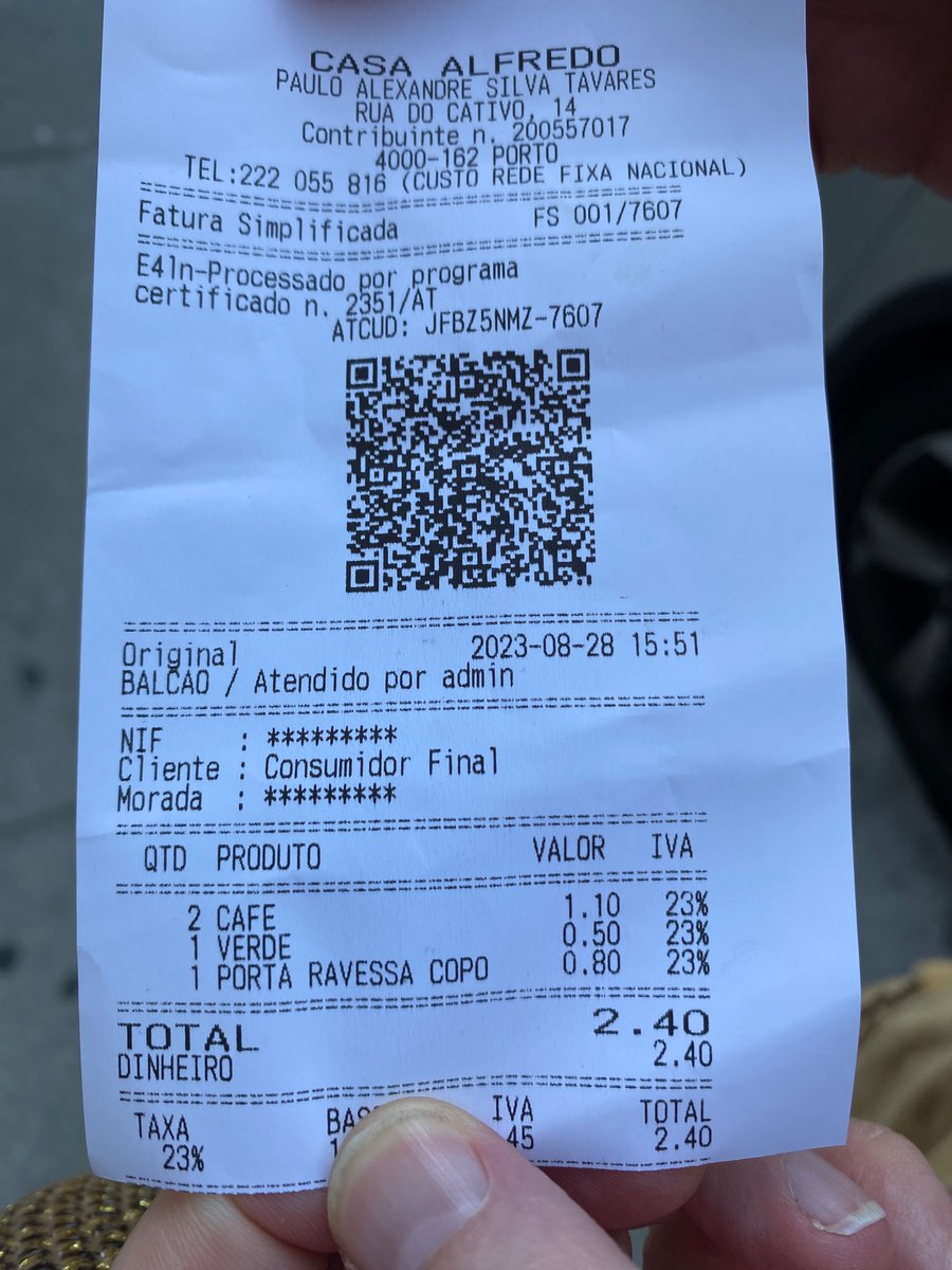 2 coffees, a glass of white and red. €2.40 pls #Porto