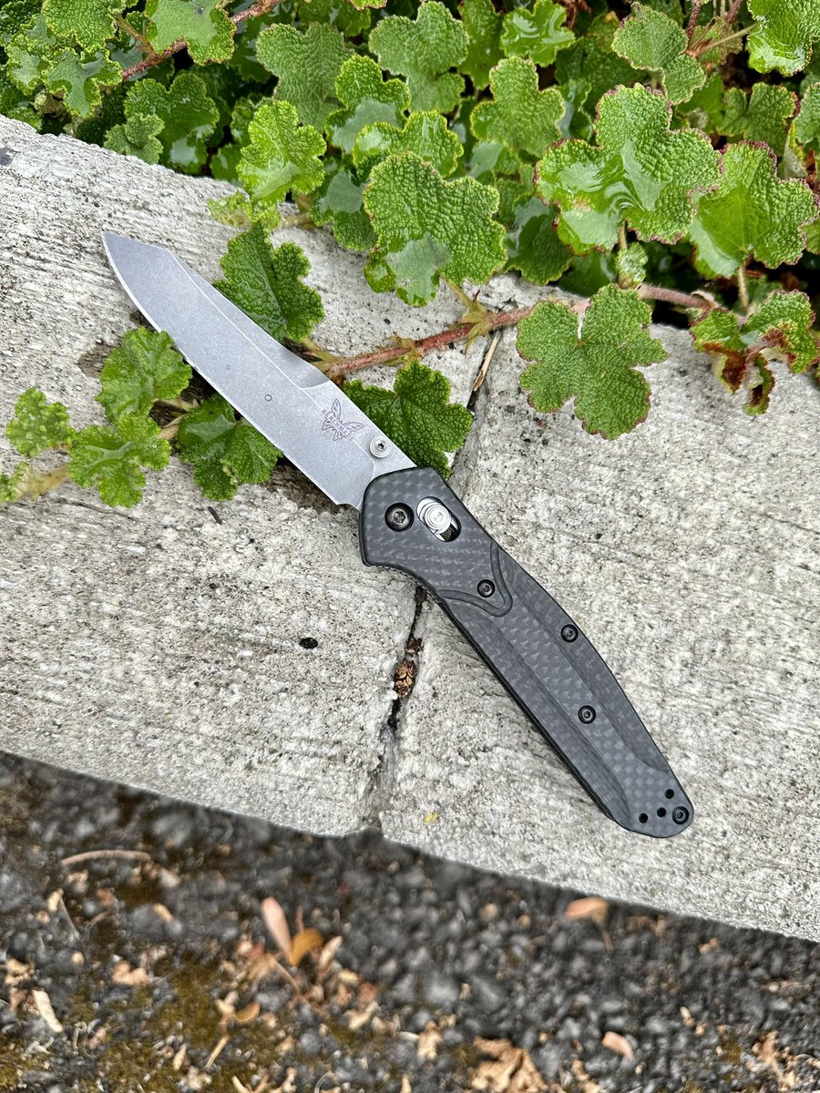 zstuffs's tweet photo. Cooler weather & EDC!
#benchmade #edc #dskfs @BenchmadeKnives #carbonfiber https://t.co/suRdQjZDbL