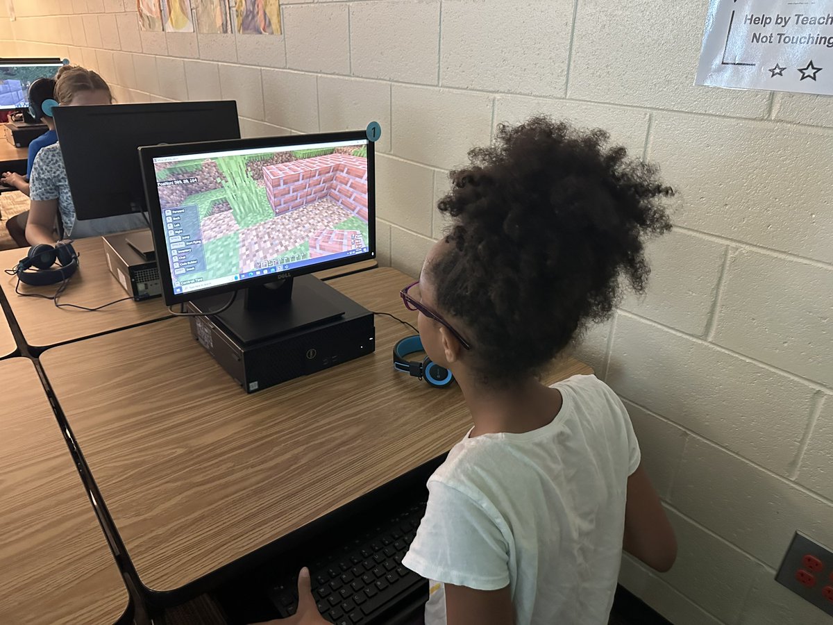 StemDayWithGray tweet media