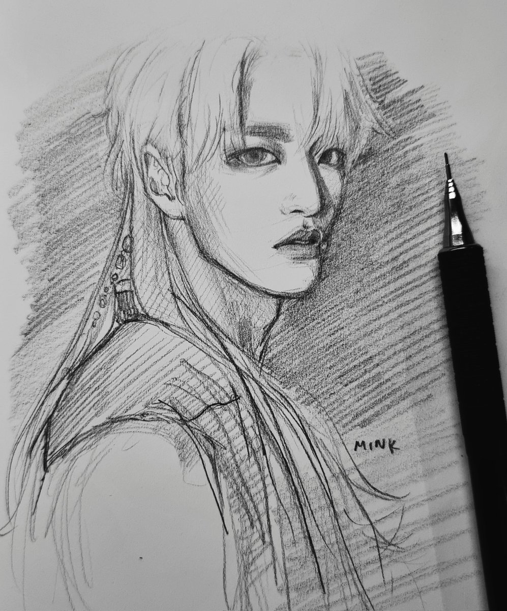 Show me how u draw men!! ✍🏼 

I like them to be teezers and have long hair hehe 😌
#ATEEZFanart https://t.co/OxwlCXw0Q3 