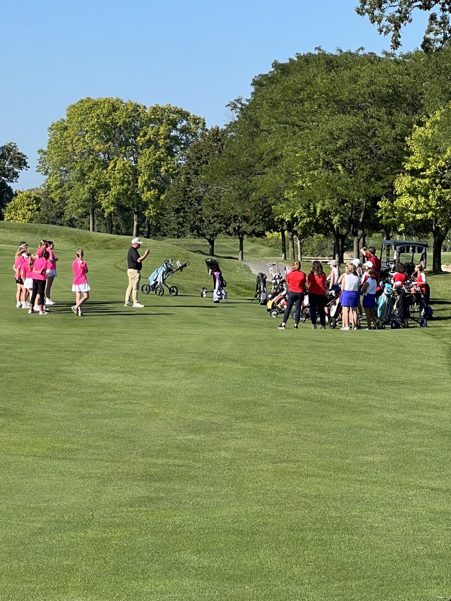 The SJHS girls golf team getting underway ⁦<a href="/BrickyardGC/">Brickyard GC</a>⁩ taking on Western Boone and Southport. Girls rocking the pink golf shirts. #plugs