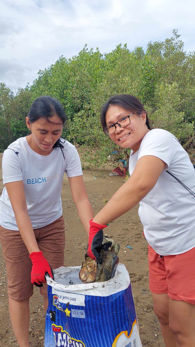 ElmaColiao's tweet photo. Mangrove clean up
Click our post here:https://t.co/KKnZJNRvbW
Beach collective https://t.co/IhYklEvv7j